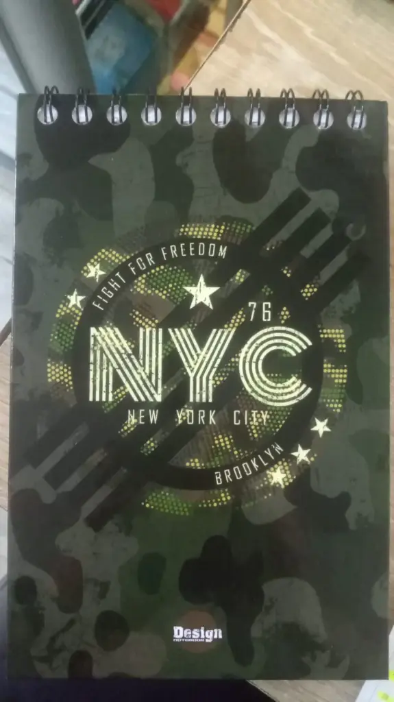 LIBRETA 1/2 CARTA PASTA DURA