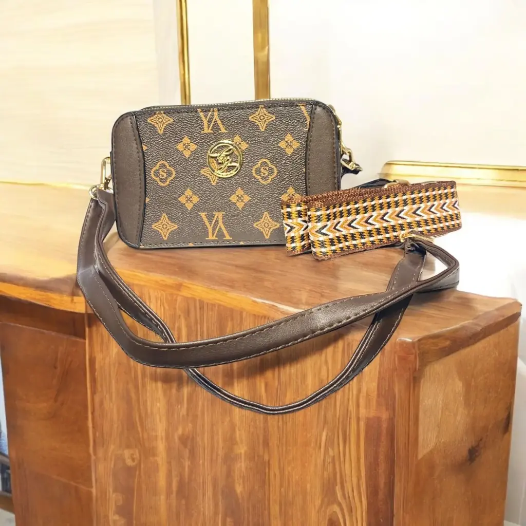 BOLSO MUJER CON ESTAMPADO CAFÉ