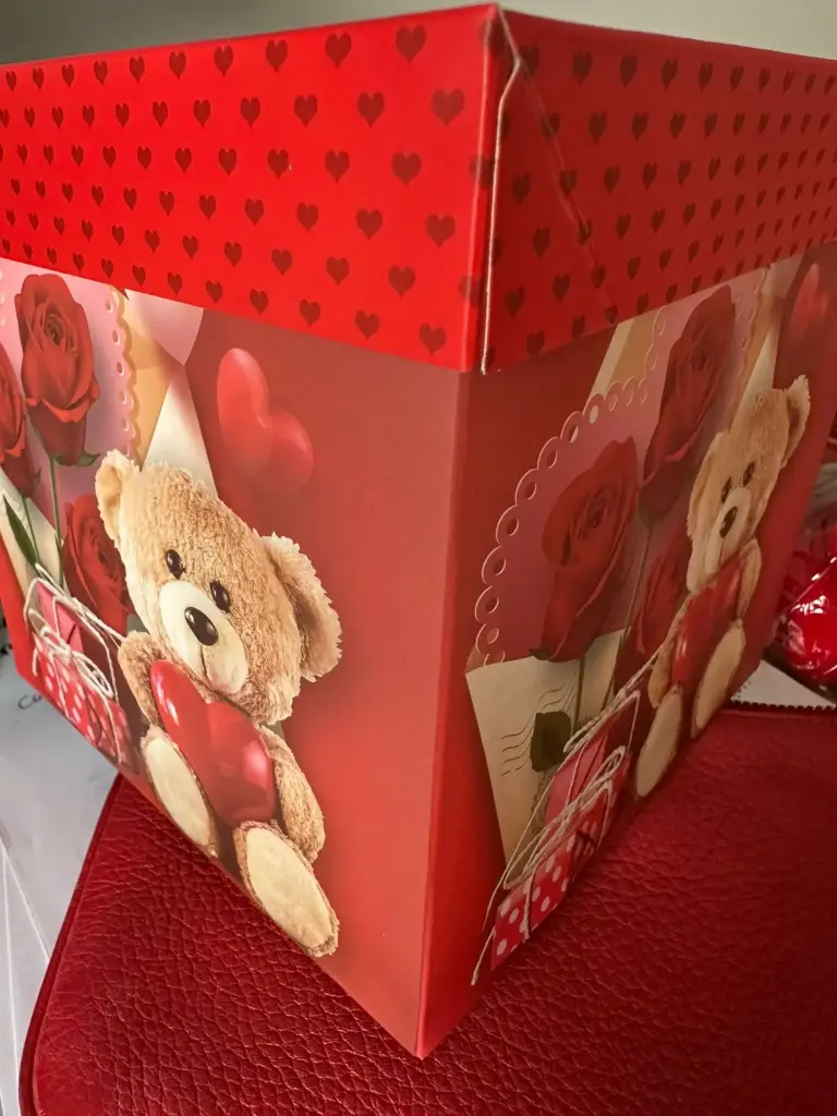 CAJA CUBO AMOR Y AMISTAD - CAJA REGALO MEDIANA