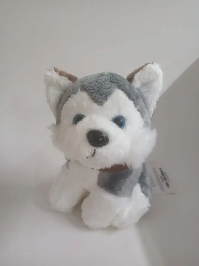 PELUCHE PERRO COLLAR GRIS 17 CM 