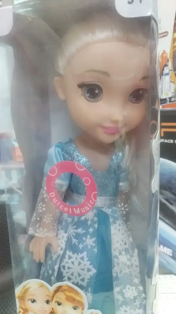 MUÑECA CON CABELLO LARGO MG18705