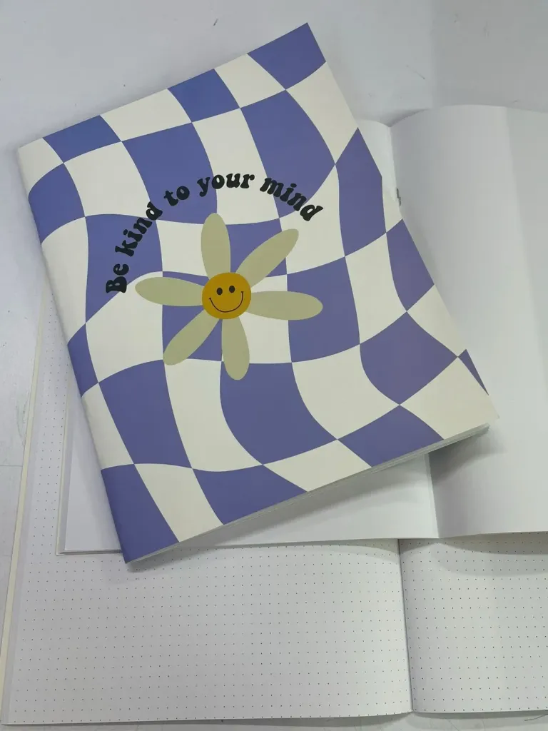 CUADERNO BITÁCORA GRAPADA CARTA X60H (BLANCA-PUNTOS)