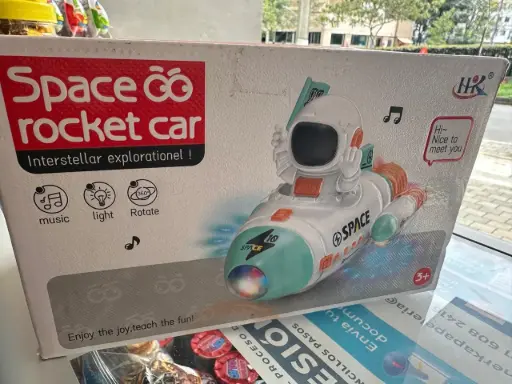 SPACE ROCKET CAR / CARRO ESPACIAL
